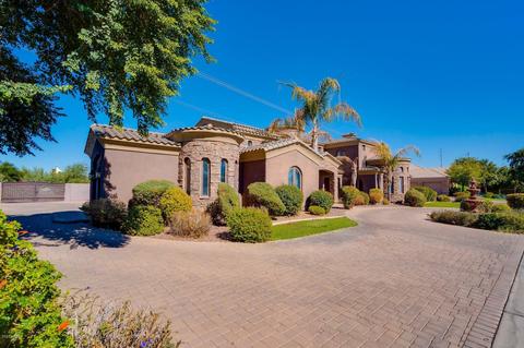 2430 E Vaughn Ave, Gilbert, AZ 85234 photo 1