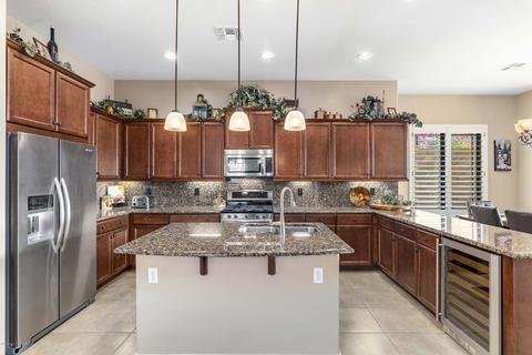 1815 N Red Clf, Mesa, AZ 85207 photo 3