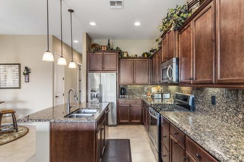 1815 N Red Clf, Mesa, AZ 85207 photo 4