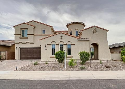 2161 E Tomahawk Dr, Gilbert, AZ 85298 photo 1