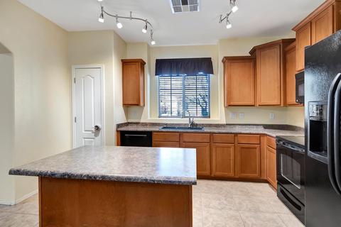 3761 E Kerry Ln, Phoenix, AZ 85050 photo 7