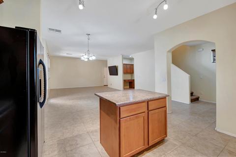 3761 E Kerry Ln, Phoenix, AZ 85050 photo 9