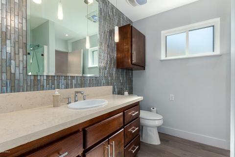 4245 E Osborn Rd, Phoenix, AZ 85018 photo 13
