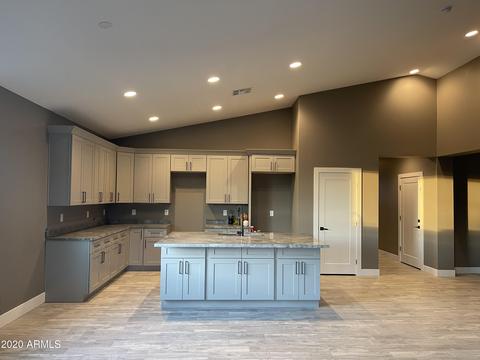 2901 E Mobile Ln, Phoenix, AZ 85040 photo 2