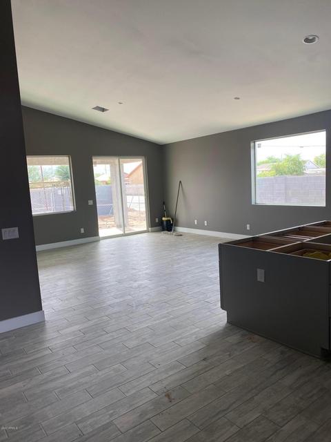 2901 E Mobile Ln, Phoenix, AZ 85040 photo 4