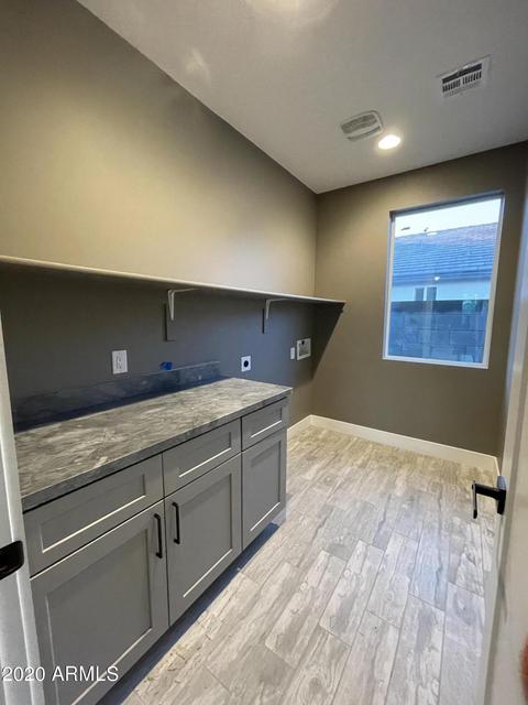 2901 E Mobile Ln, Phoenix, AZ 85040 photo 14