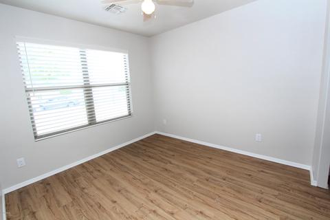 8533 E Desert Ln, Mesa, AZ 85209 photo 12