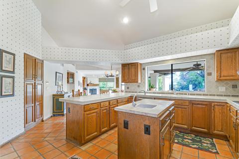 2251 E Vogel Ave, Phoenix, AZ 85028 photo 8