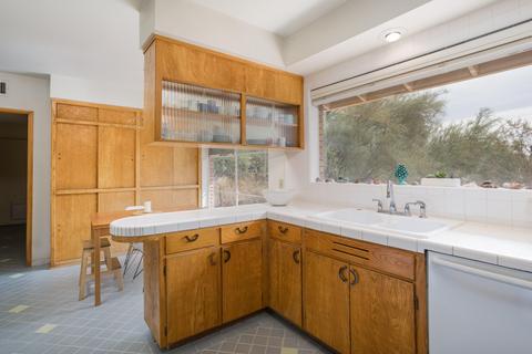 4202 E Saint Joseph Way, Phoenix, AZ 85018 photo 4