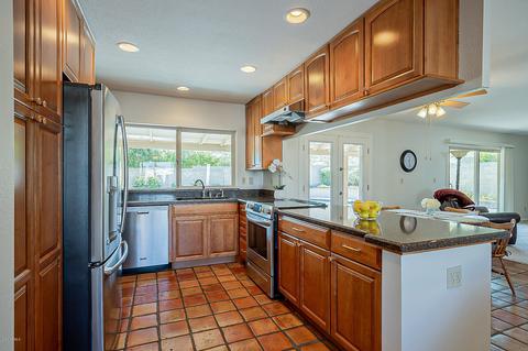 2401 E North Ln, Phoenix, AZ 85028 photo 11