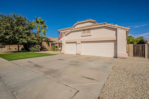 560 E Betsy Ln, Gilbert, AZ 85296 photo 3