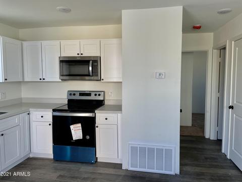 813 E Siesta Dr, Phoenix, AZ 85042 photo 7