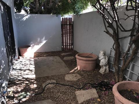 2304 E Winchcomb Dr, Phoenix, AZ 85022 photo 6