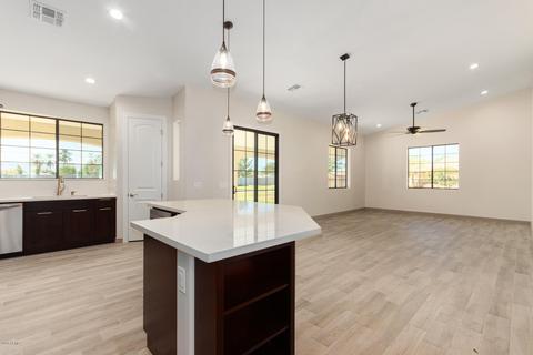 925 W Gregory Rd, Phoenix, AZ 85041 photo 8