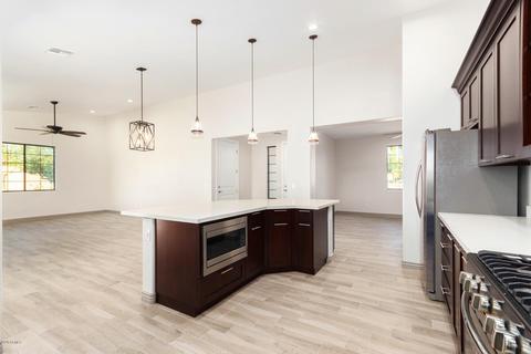 925 W Gregory Rd, Phoenix, AZ 85041 photo 9