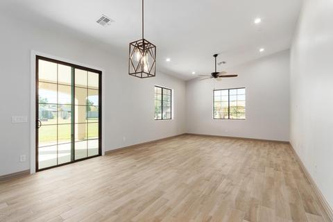 925 W Gregory Rd, Phoenix, AZ 85041 photo 10