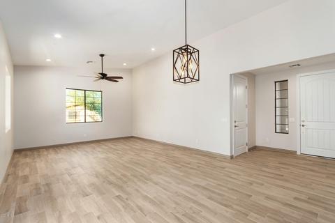 925 W Gregory Rd, Phoenix, AZ 85041 photo 11