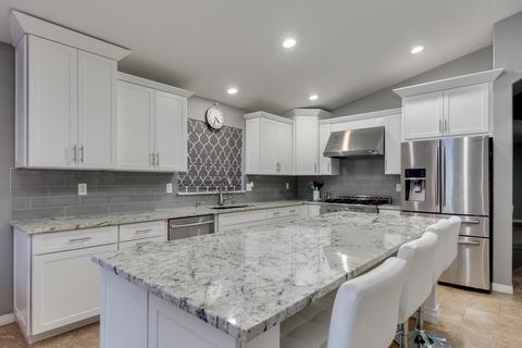 25829 N Singbush Loop, Phoenix, AZ 85083 photo 2