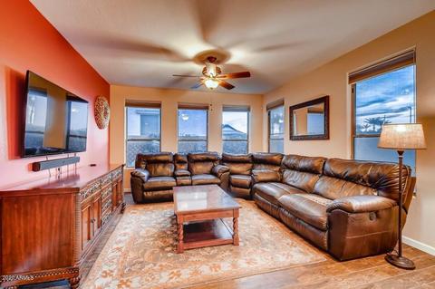 1019 E Julian Dr, Gilbert, AZ 85295 photo 4
