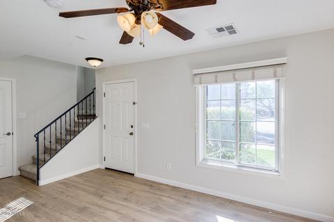 5745 S 21st Pl, Phoenix, AZ 85040 photo 9