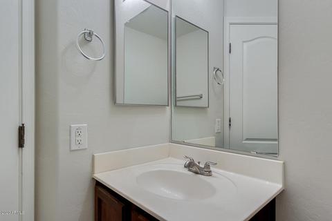5745 S 21st Pl, Phoenix, AZ 85040 photo 24