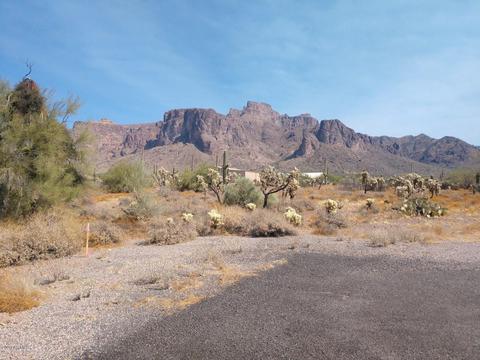 1154 N Sixshooter Rd, Apache Junction, AZ 85119 photo 1