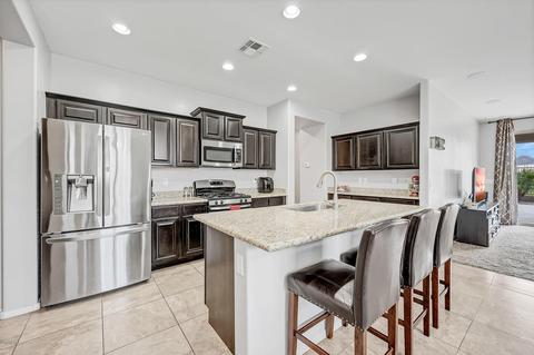 2081 E Flintlock Dr, Gilbert, AZ 85298 photo 4