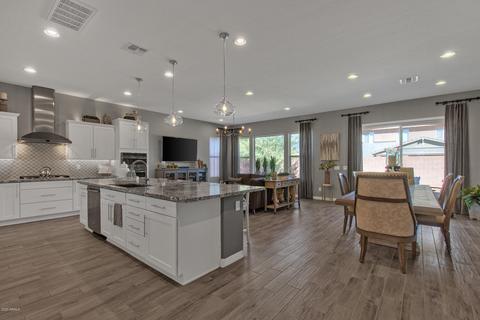 3276 E Orleans Dr, Gilbert, AZ 85298 photo 1