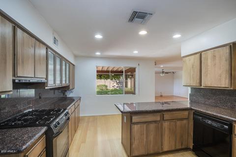 8002 N 11th Ave, Phoenix, AZ 85021 photo 9