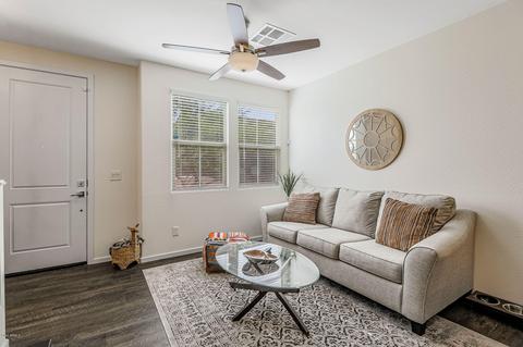 2267 E Hidalgo Ave, Phoenix, AZ 85040 photo 4