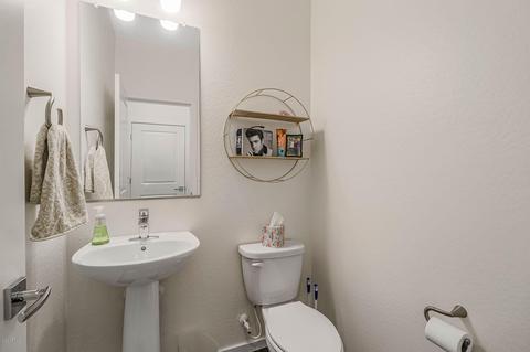 2267 E Hidalgo Ave, Phoenix, AZ 85040 photo 13