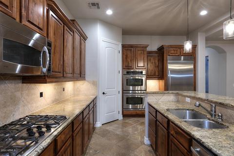 3672 E Adobe Dr, Phoenix, AZ 85050 photo 8