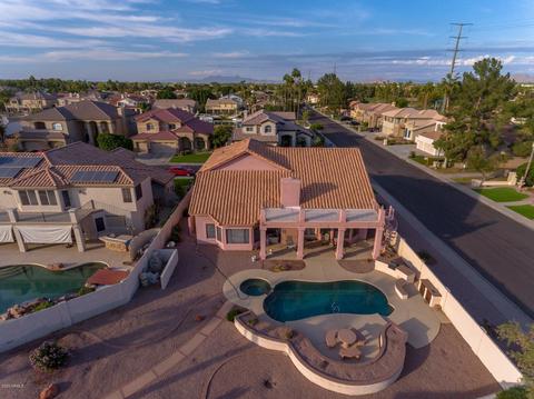 1925 E Willow Tree Ct, Gilbert, AZ 85234 photo 2
