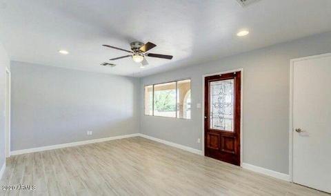 137 E Orchid Ln, Phoenix, AZ 85020 photo 2
