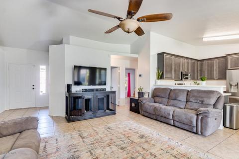 2047 E Stottler Ct, Gilbert, AZ 85296 photo 3