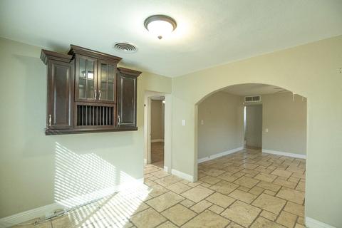 246 S Gilbert Rd, Gilbert, AZ 85296 photo 9