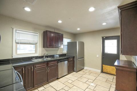 246 S Gilbert Rd, Gilbert, AZ 85296 photo 6