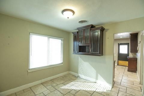 246 S Gilbert Rd, Gilbert, AZ 85296 photo 8