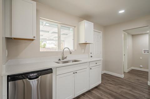 5107 N 39th Dr, Phoenix, AZ 85019 photo 11
