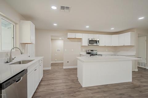 5107 N 39th Dr, Phoenix, AZ 85019 photo 10