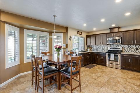 4662 E Sandra Ter, Phoenix, AZ 85032 photo 8