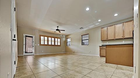 3853 E Branham Ln, Phoenix, AZ 85042 photo 2