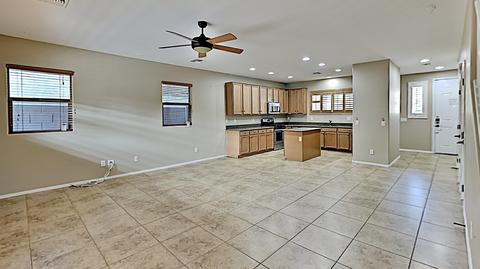 3853 E Branham Ln, Phoenix, AZ 85042 photo 4