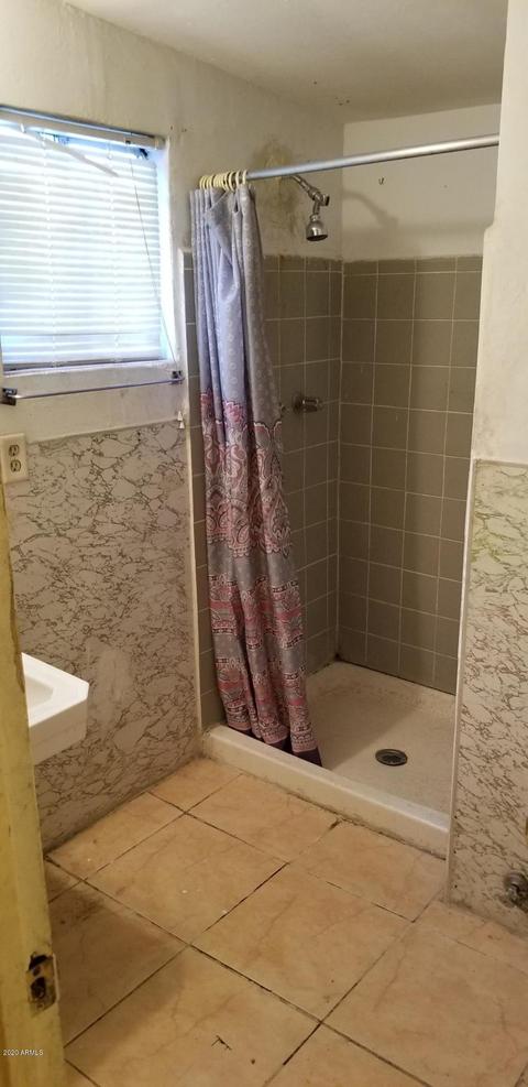 720 E Desert Ln, Phoenix, AZ 85042 photo 18