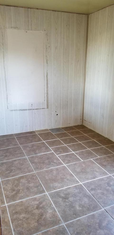 720 E Desert Ln, Phoenix, AZ 85042 photo 15