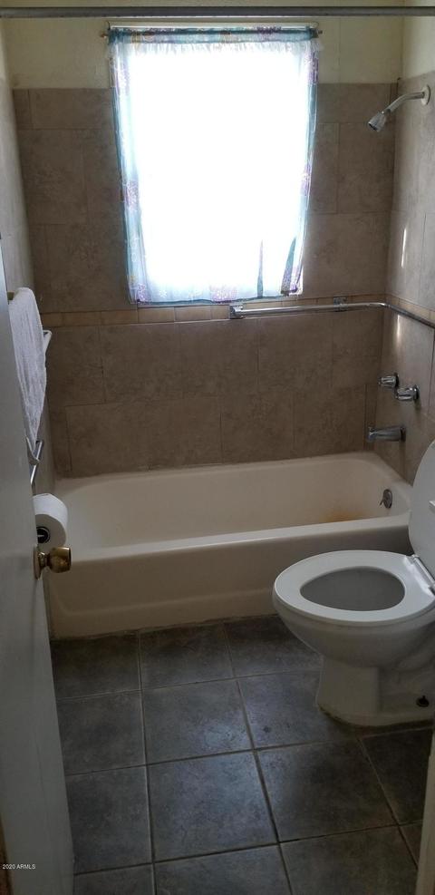 720 E Desert Ln, Phoenix, AZ 85042 photo 11
