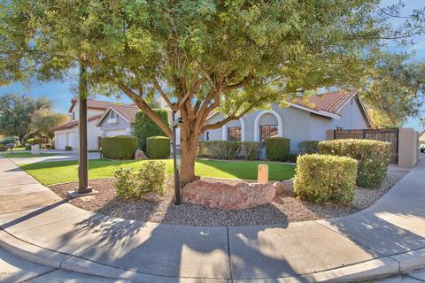 2301 Egret Ct, Gilbert, AZ 85234 photo 2
