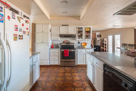 246 E Dahlia Dr, Phoenix, AZ 85022 photo 13