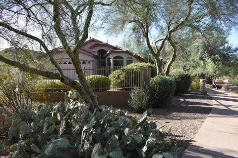 4601 E Adobe Dr, Phoenix, AZ 85050 photo 1