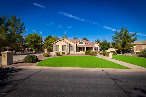 2976 E Robin Ln, Gilbert, AZ 85296 photo 3